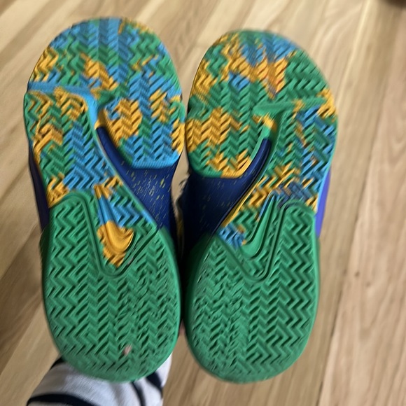 NIKE LEBRON WITNESS VII BASKETBALL SHOES little kids, barely worn - Picture 4 of 7